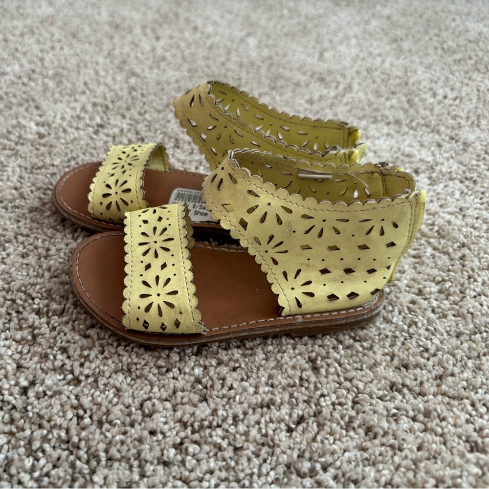 Crazy 8 Sandal, Size 7